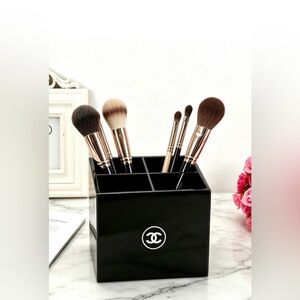 CHANEL Black Makeup Brush Acrylic Organizer